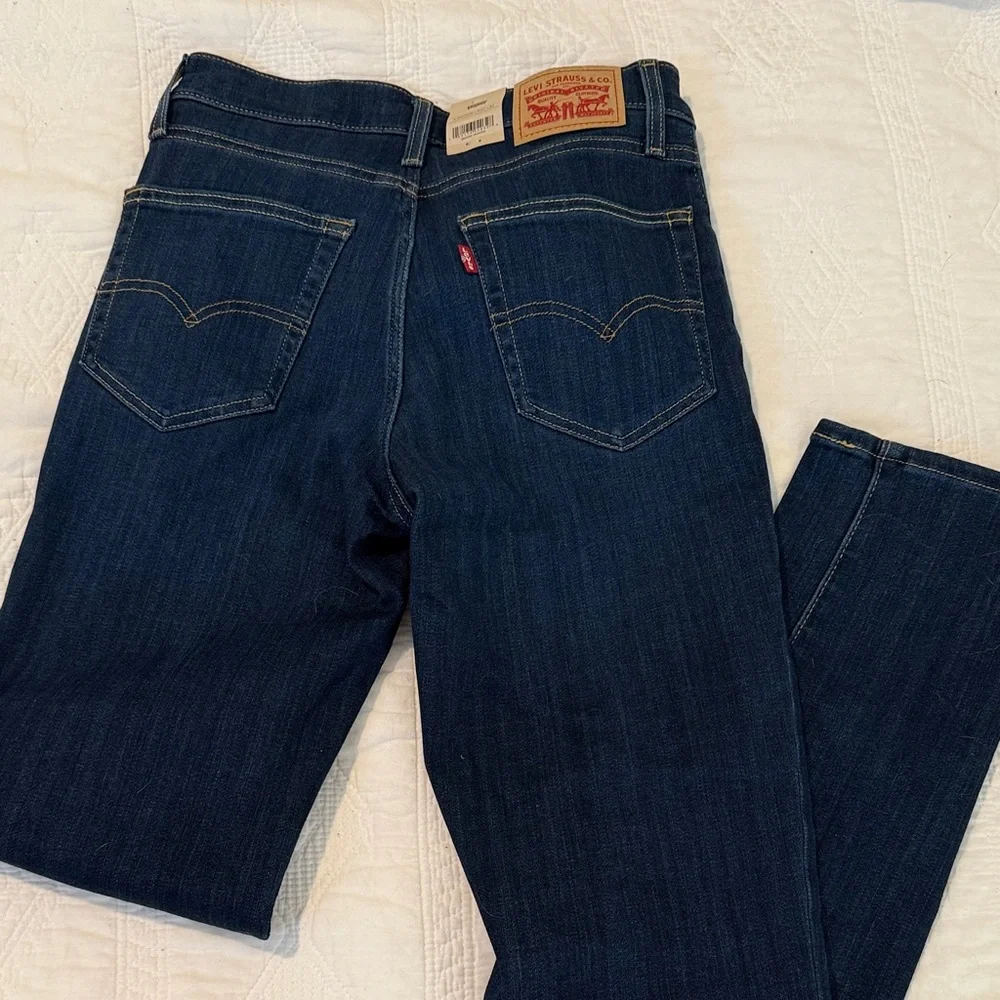 Levi’s 724 High Rise Straight Jeans - Picture 6 of 7